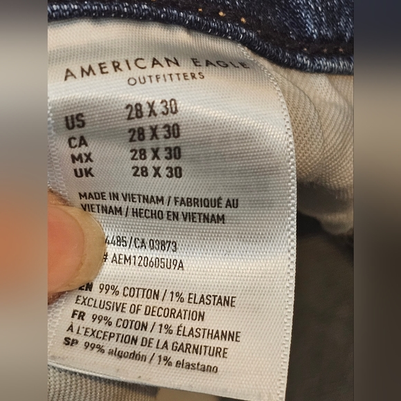 American Eagle Next Level Flex Distressed look Jeans - Picture 6 of 8